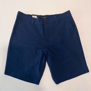 Banana Republic Men’s Pageant Blue Comfort Flat Front Short  Size 34 NWT